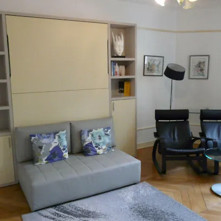 Le Beau Site - Studio