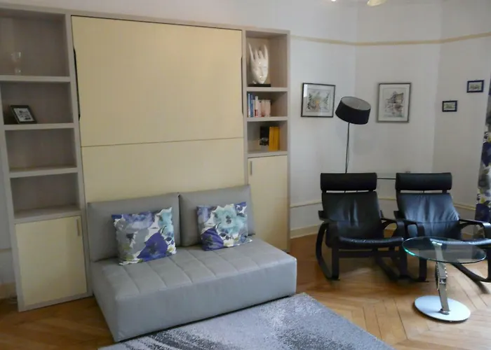 Le Beau Site - Studio